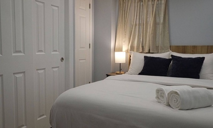 Williamsbridge House | Cozy comfortable 1b 1bath with AC and WiFi in the Bronx