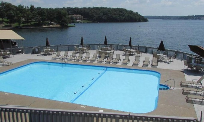 Village of Four Seasons Apartment | Cozy Condo on the 12-MM at the Lake of the Ozarks!