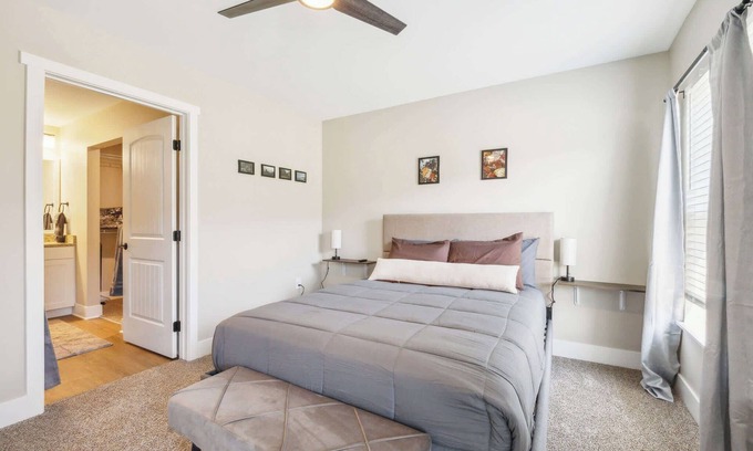 Williamsburg Condo | Cozy Condos w/Kitchens & Pet-Friendly