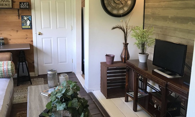 Croton-on-Hudson Cottage | Cozy Cottage Get Away