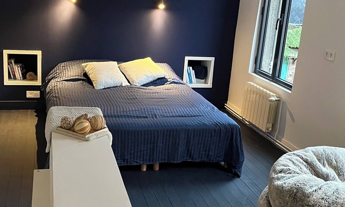 Les Andelys Cottage | Cozy cottage in charming Les Andelys with AC, WiFi