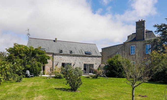 Flamanville Cottage | Cozy cottage in Flamanville with wifi and parking - 4 pers.