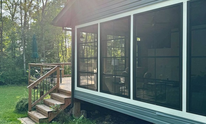 Beaconia Cabin | Cozy Cottage in the Trees