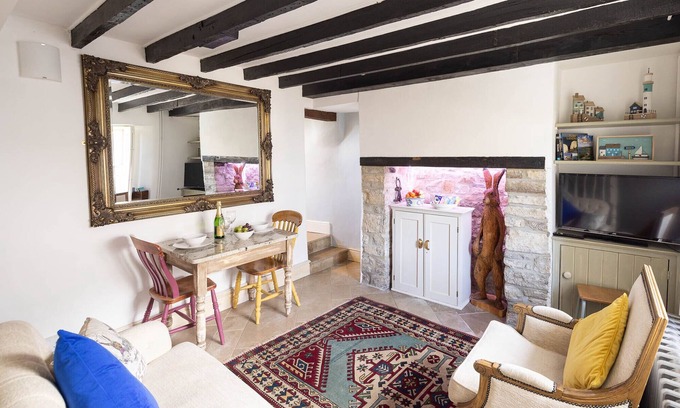 Swanage Cottage | Cozy Cottage in the Heart of Swanage - Rumpus Cottage