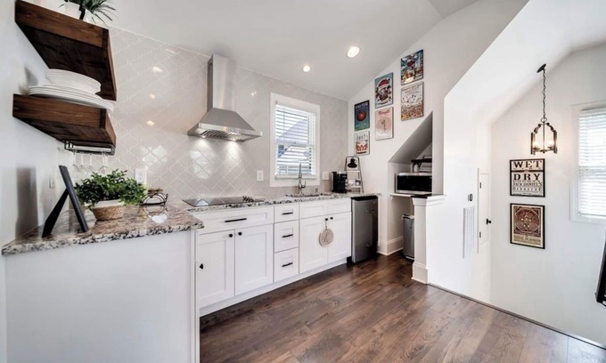 Eastwood Cottage | Cozy cottage in wonderful East Nashville