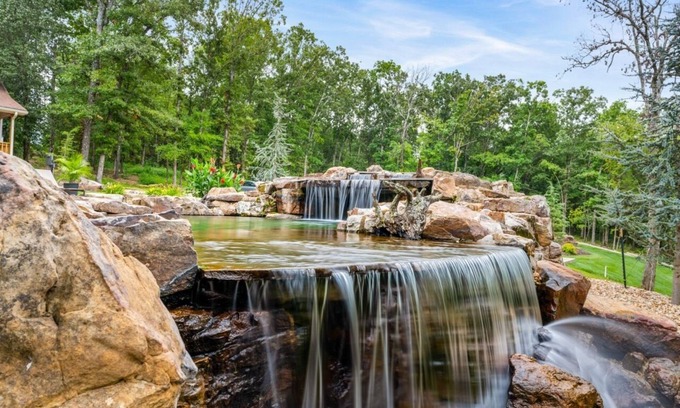 Branson Cottage | COZY COTTAGE - Private Hot Tub and Fire Pit