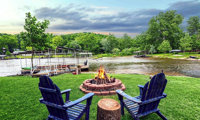 Camdenton Cabin | Cozy Cove Cabin – The Perfect Ozark Retreat!