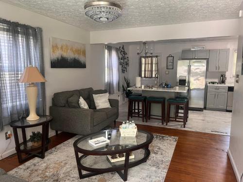 Danville House | Cozy Cove of Danville LLC