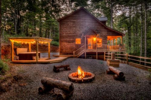 Blue Ridge House | Cozy Cub Cabin
