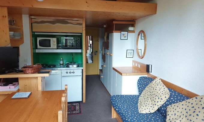 Arc-1800 Apartment | Cozy duplex for 4, ski-in/ski-out, near cable car, shops, Arc 1800