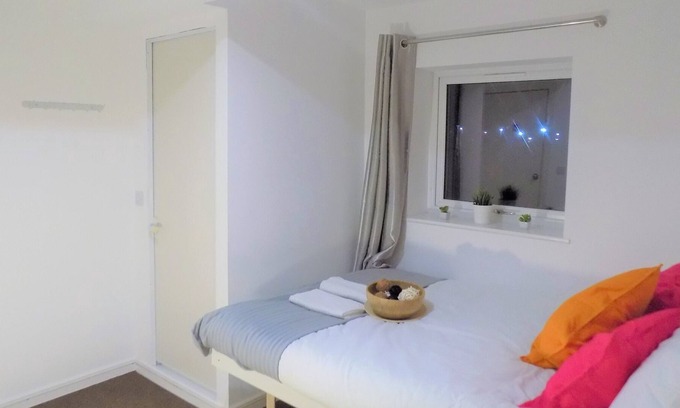 Gamston House | Cozy En-suite in Canley, walking to Uni