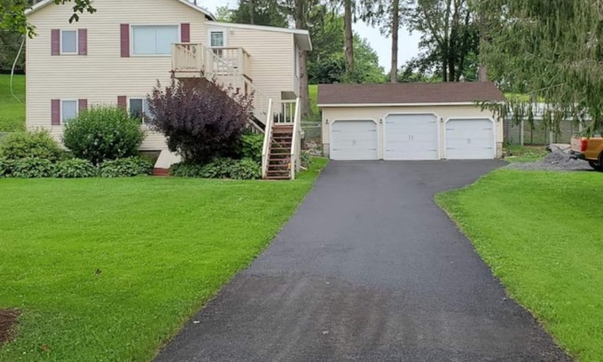 Syracuse Apartment | Cozy Entire2 bdrm Upper Apt Decks No extra Fees