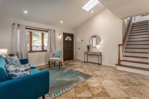 Olde Carlsbad House | Cozy Family Getaway home