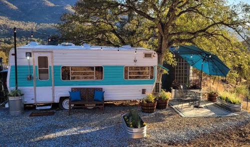 Three Rivers Other | Cozy Farm Stay for Two