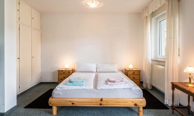 Petershausen-Ost Apartment | Cozy "Ferienwohnung Ruth" With Terrace & Wi-Fi; Street parking available