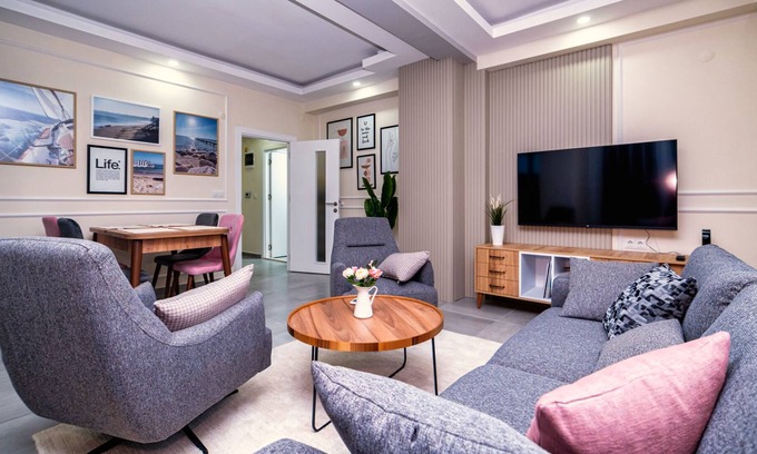Kaleici Apartment | Cozy Flat 7 min to Mermerli Beach in Antalya