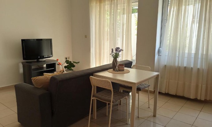 Heraklion Apartment | Cozy flat close to the Airport/Port and Center