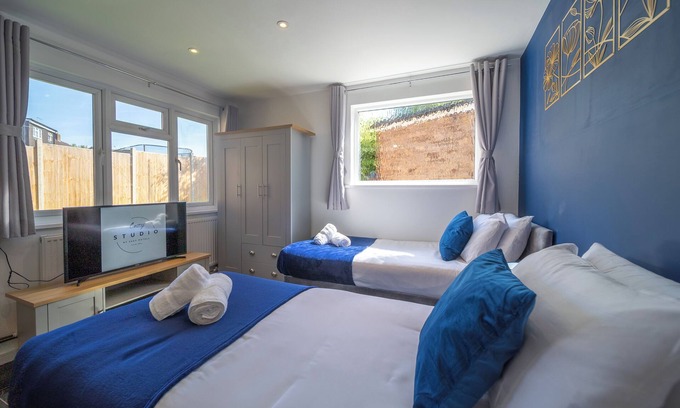 St Albans Apartment | Cozy Garden Studio in St Albans