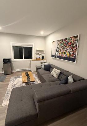 Langford Apartment | Cozy Garden Suite with Hot Tub and Perfectly Located