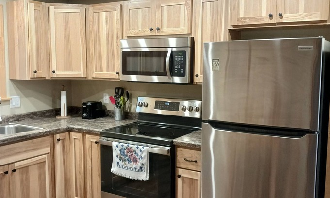 Friesland House | Cozy get-away within 45 minutes of Wis. Dells, Madison, and Oshkosh.