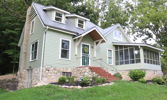 Turners Cottage | Cozy Getaway & Memorable Experience