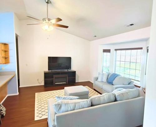 Othello Apartment | Cozy Guesthouse by the Golf Course