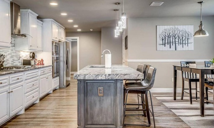 New Braunfels House | Cozy Haus Relaxing 'Home Base' WiFi Location Close to Town and Rivers, Schlitterbahn, Gruene