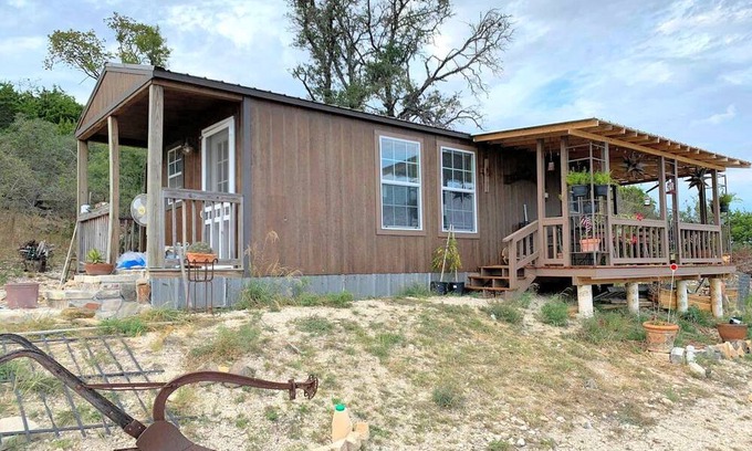 Kerrville Cabin | Cozy Hillside Texas Hill Country Cabin for Romantic Getaways near San Antonio
