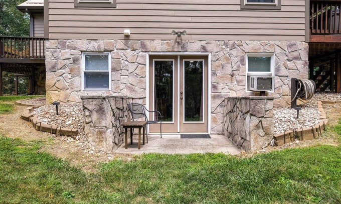 Ingles Apartment | Cozy Hiwassee Vacation Rental w/Yard