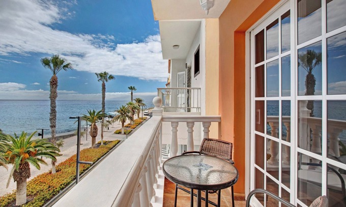 Playa San Juan Apartment | Cozy Holiday Apartment “Apartamento Carla 2A” in Playa San Juan with Sea View