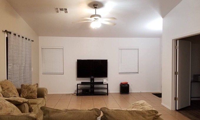 Tucson House | Cozy Home Centrally Located