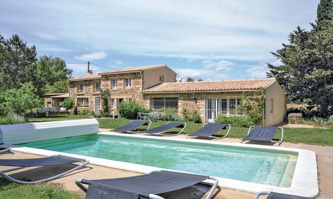 Saint-Quentin-la-Poterie House | Cozy home in St Quentin La Poterie