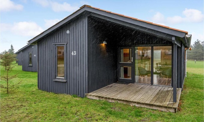 Hanstholm House | Cozy Home In Hanstholm With Kitchen