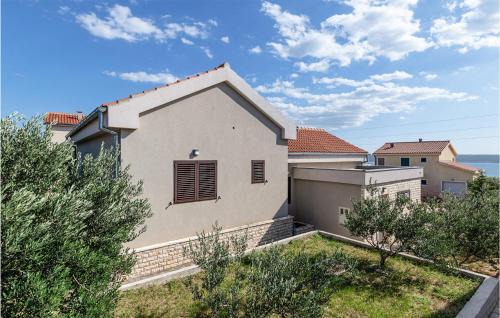 Jasenice House | Cozy Home In Maslenica With Wifi
