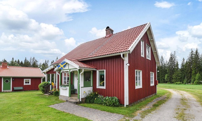 Olsremma House | Cozy home in ölsremma with WiFi