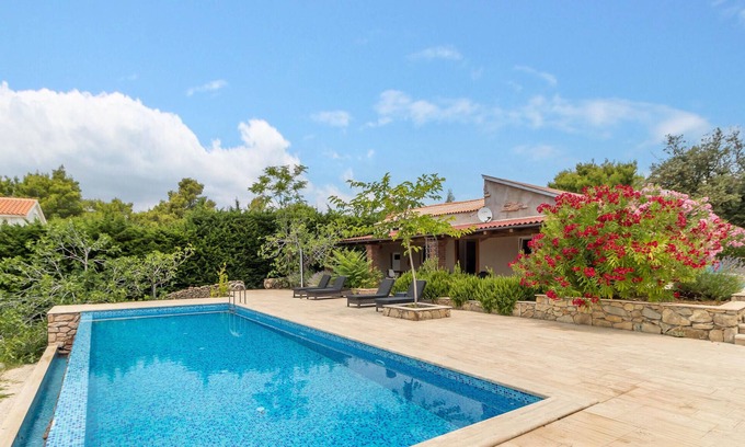 Rab House | Cozy home in Rab with house sea view