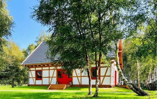 Debina House | Cozy Home In Rowy With Kitchen