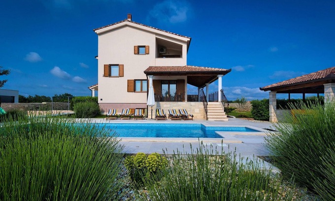 Stokovci House | Cozy home in Svetvincenat