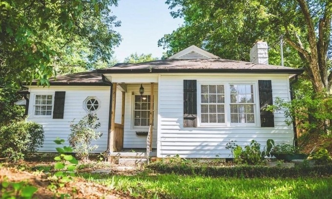 Opelika House | Cozy Home Walking Distance to Downtown Opelika
