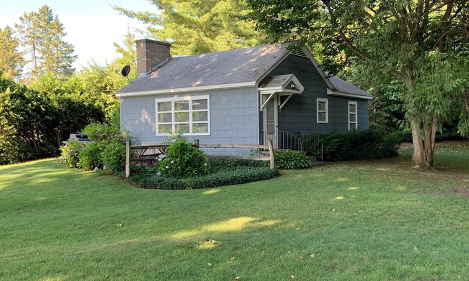 Lake Leelanau Cottage | Cozy Lake Leelanau Cottage with waterfront access, views, terrace and central ac