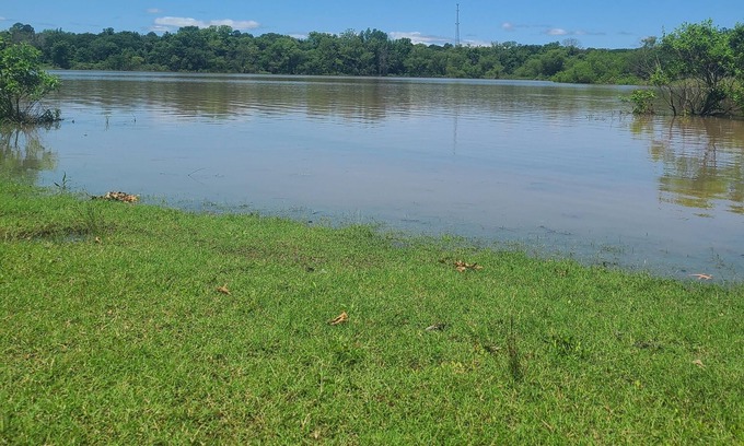 Checotah House | Cozy lake retreat! Short walk to community beach and boat ramp! +2 kayaks!