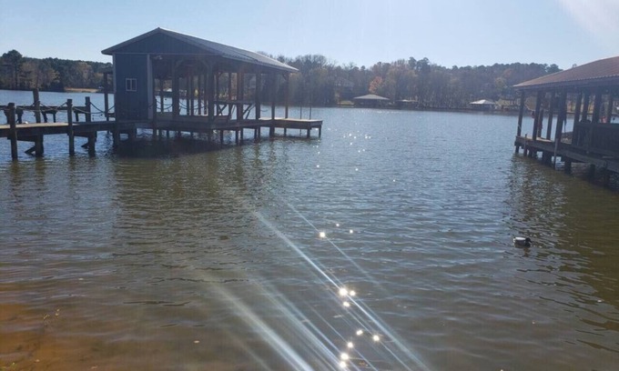 Smith County House | Cozy Lakefront Getaway at Lake Palestine