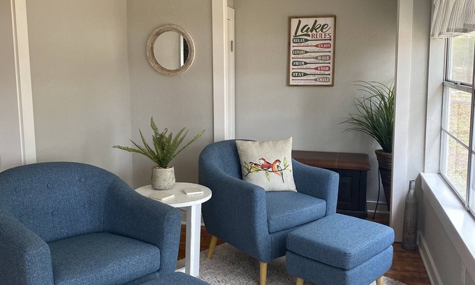 Zavalla House | Cozy Lakefront on Lake Sam Rayburn