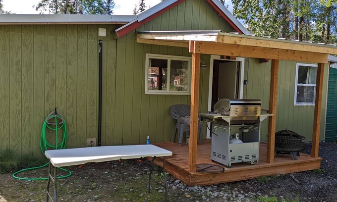 Sterling House | Cozy little cabin, great for a fishing trip or just getting away