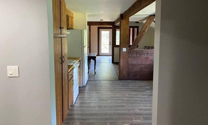 Lanesborough Apartment | Cozy Loft Apartment