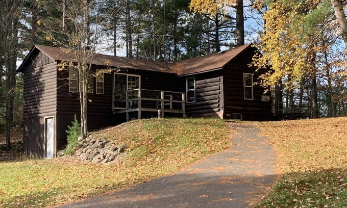 Hayward Cabin | Cozy Log Cabin on Little Spider Lake