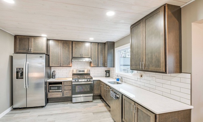 Lubec Apartment | Cozy Maine Getaway: Covered Deck, Walk to Beach!