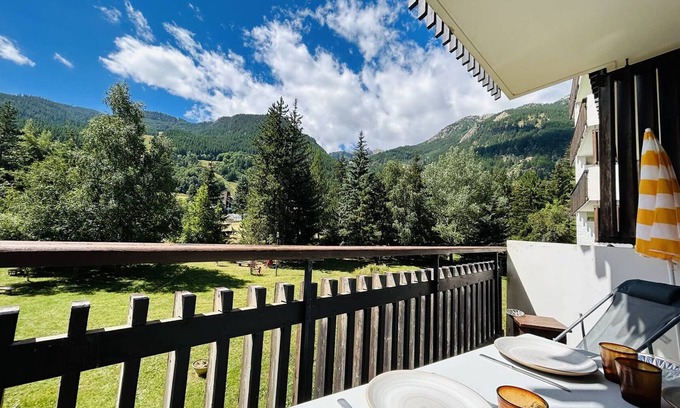 La Salle-les-Alpes Apartment | Cozy Mountain Studio with Balcony, Near Ski Lifts and Shops, Sleeps 4