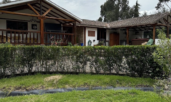 Machachi Ski Chalet | Cozy mountain retreat, great BBQ area! Pet friendly