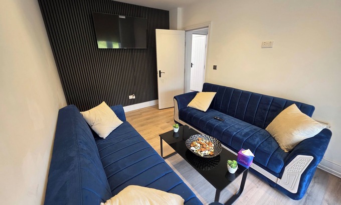 Woodthorpe House | Cozy Nottingham Retreat, 4 Beds, 7 guests